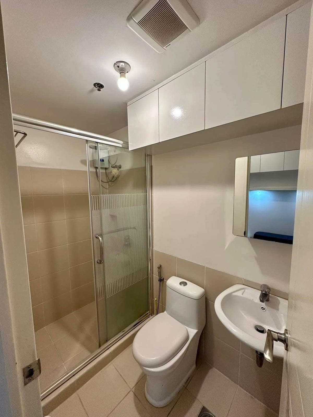 𝐅𝐎𝐑 𝐑𝐄𝐍𝐓: ₱22,000/month. | Inclusive association dues - photo 2