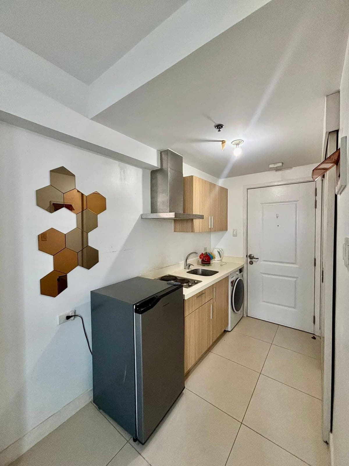 FOR RENT: ₱16,000/month. | Inclusive association dues - photo 1