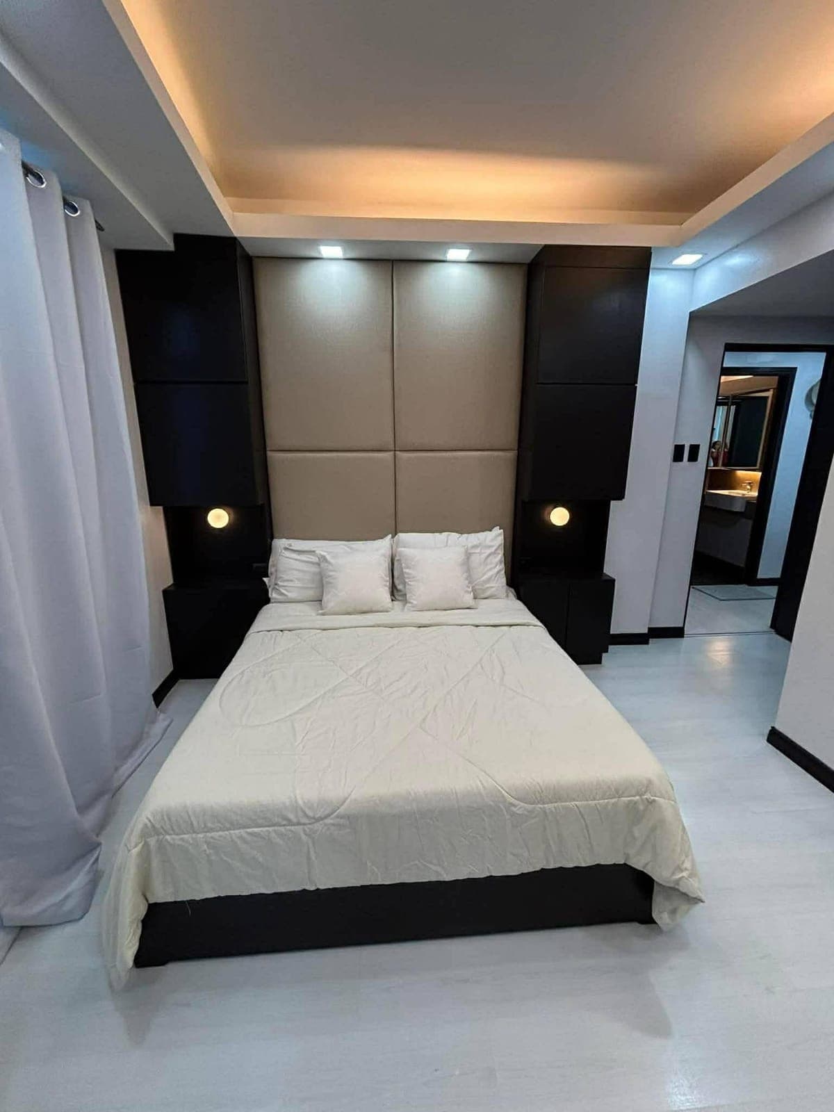 For Lease:Sapphire Residences - photo 7