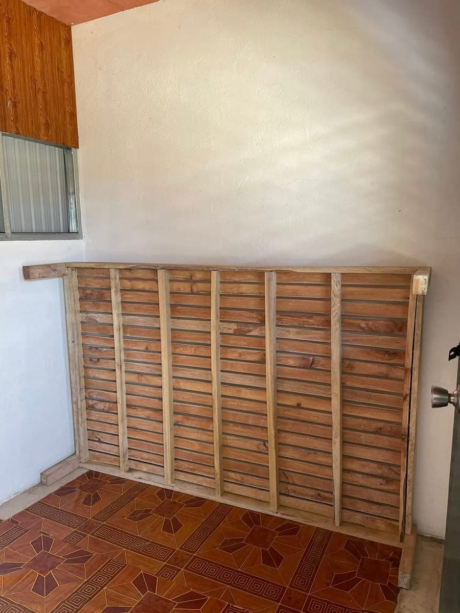 ROOM FOR RENT WITH OWN CR AND KITCHEN. - photo 3