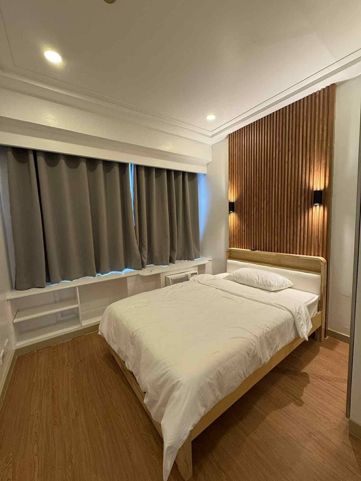 FOR LEASE: - photo 11