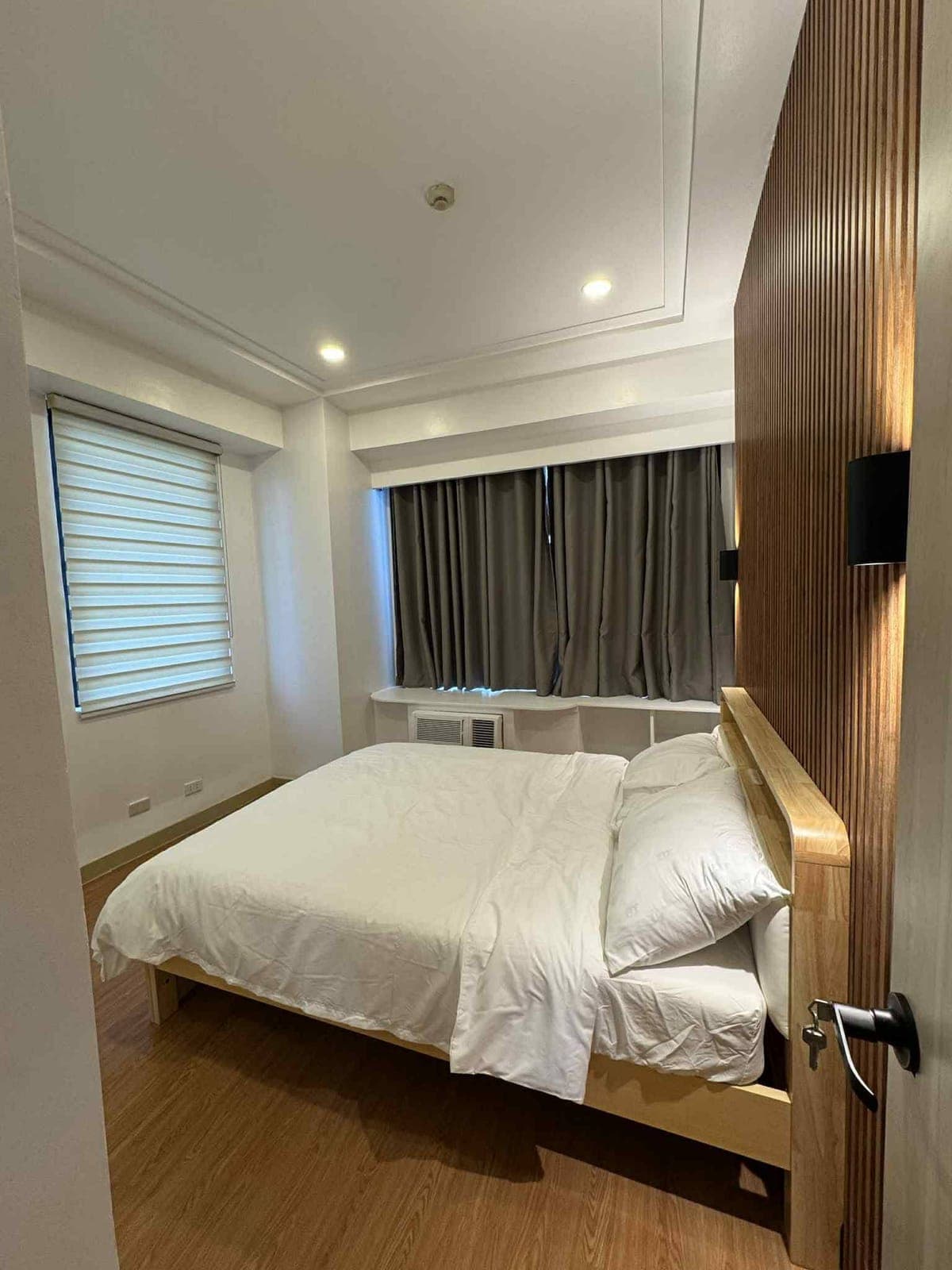 FOR LEASE: - photo 12