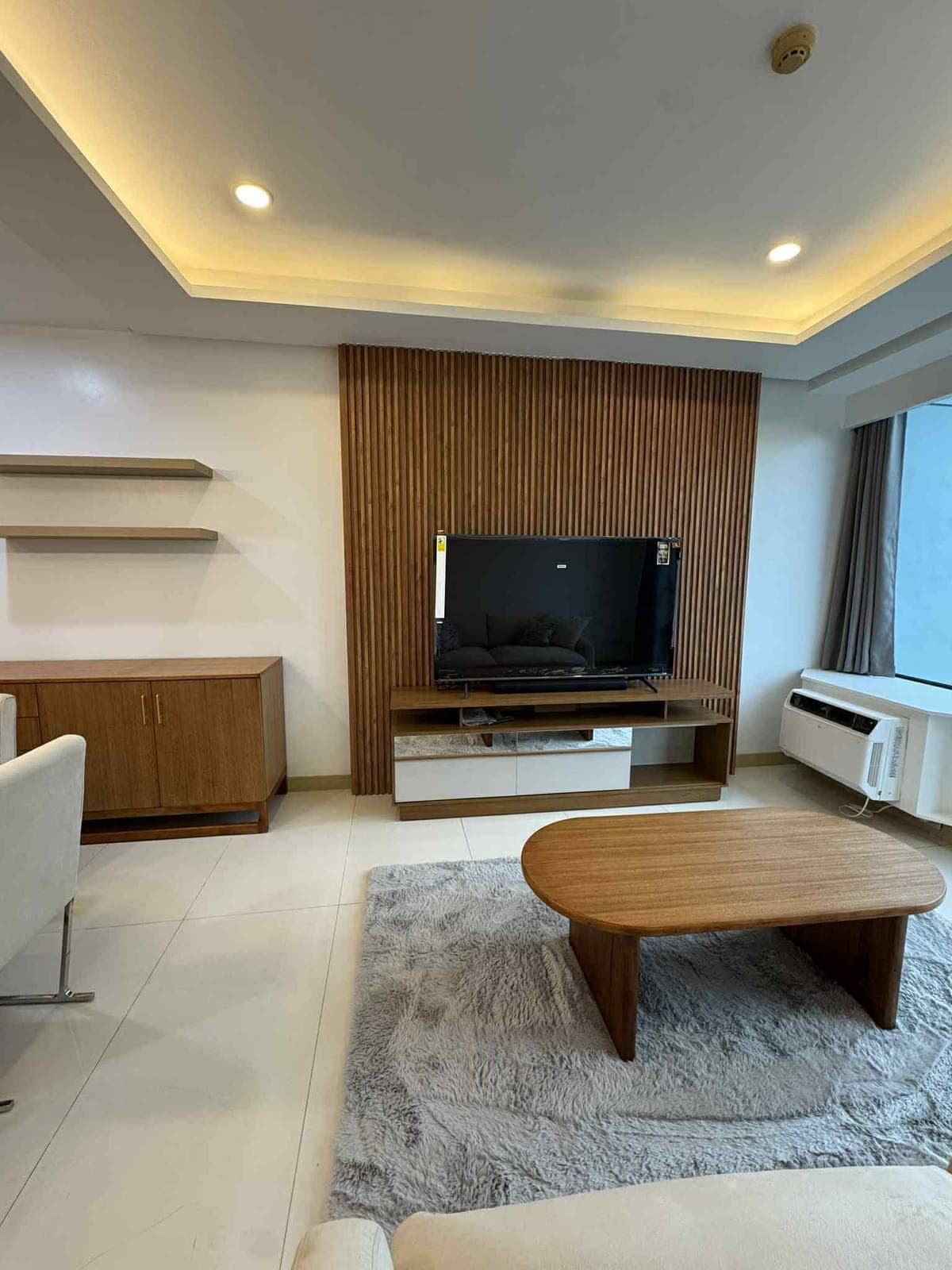 FOR LEASE: - photo 7