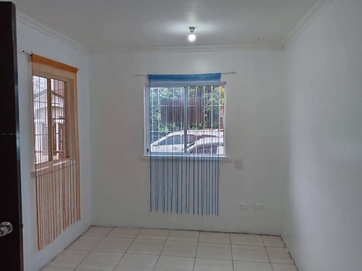 SA MAKA UNA 14k Rani 🏡 FOR RENT | Bare Unit at Uptown Bellevue Subdivision 🏡 - photo 1