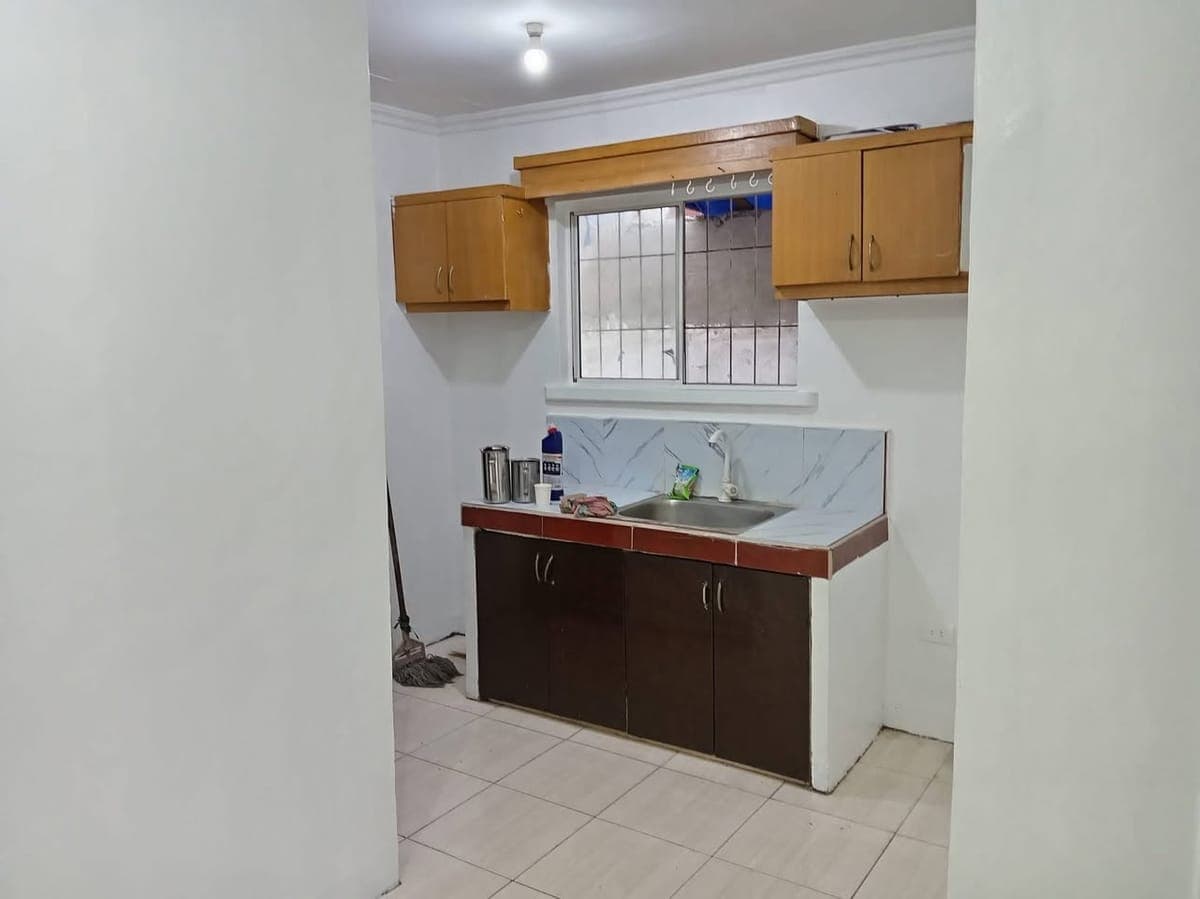 SA MAKA UNA 14k Rani 🏡 FOR RENT | Bare Unit at Uptown Bellevue Subdivision 🏡 - photo 2