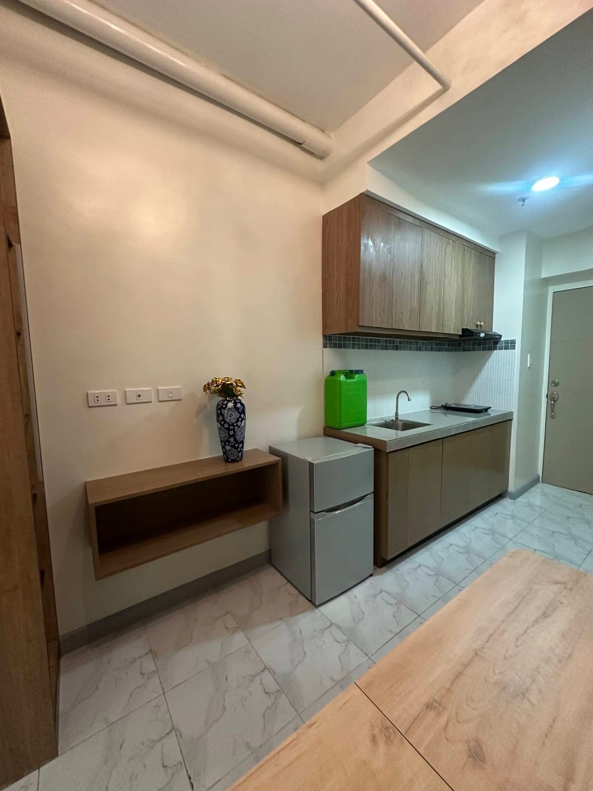 🏙️ FOR RENT: Stylish City Living in QC! - photo 11