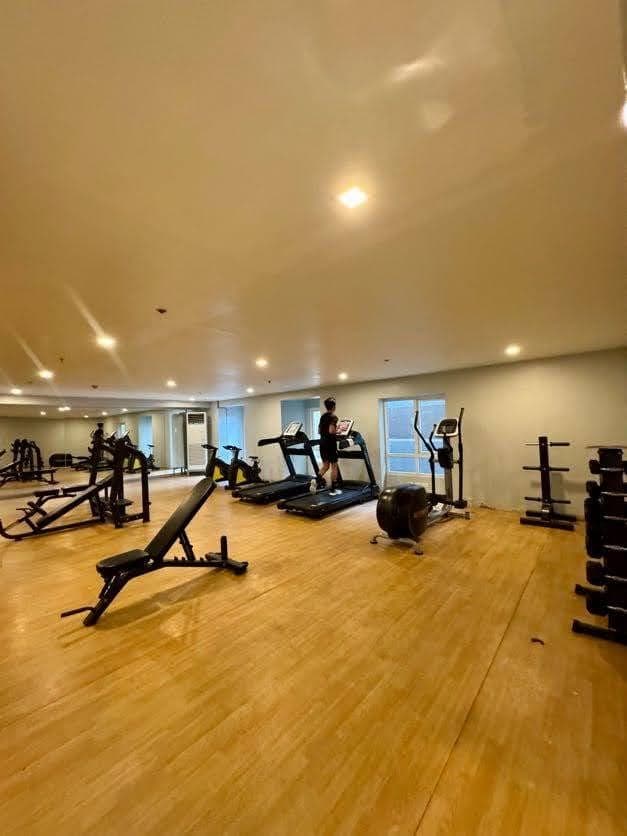 🏙️ FOR RENT: Stylish City Living in QC! - photo 6