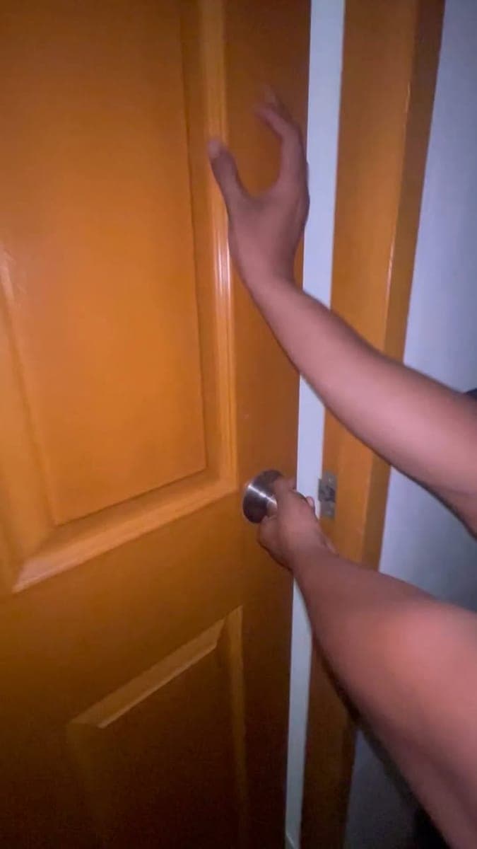 **ROOM FOR RENT** - photo 1