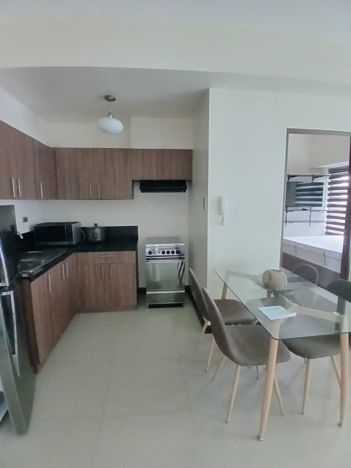 The Magnolia Residences in New Manila ... - photo 3