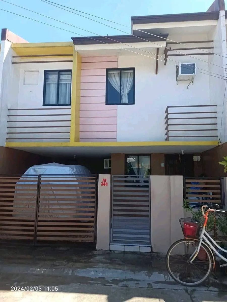 For Rent or Assume (next owner must reloan the balance).. - photo 1