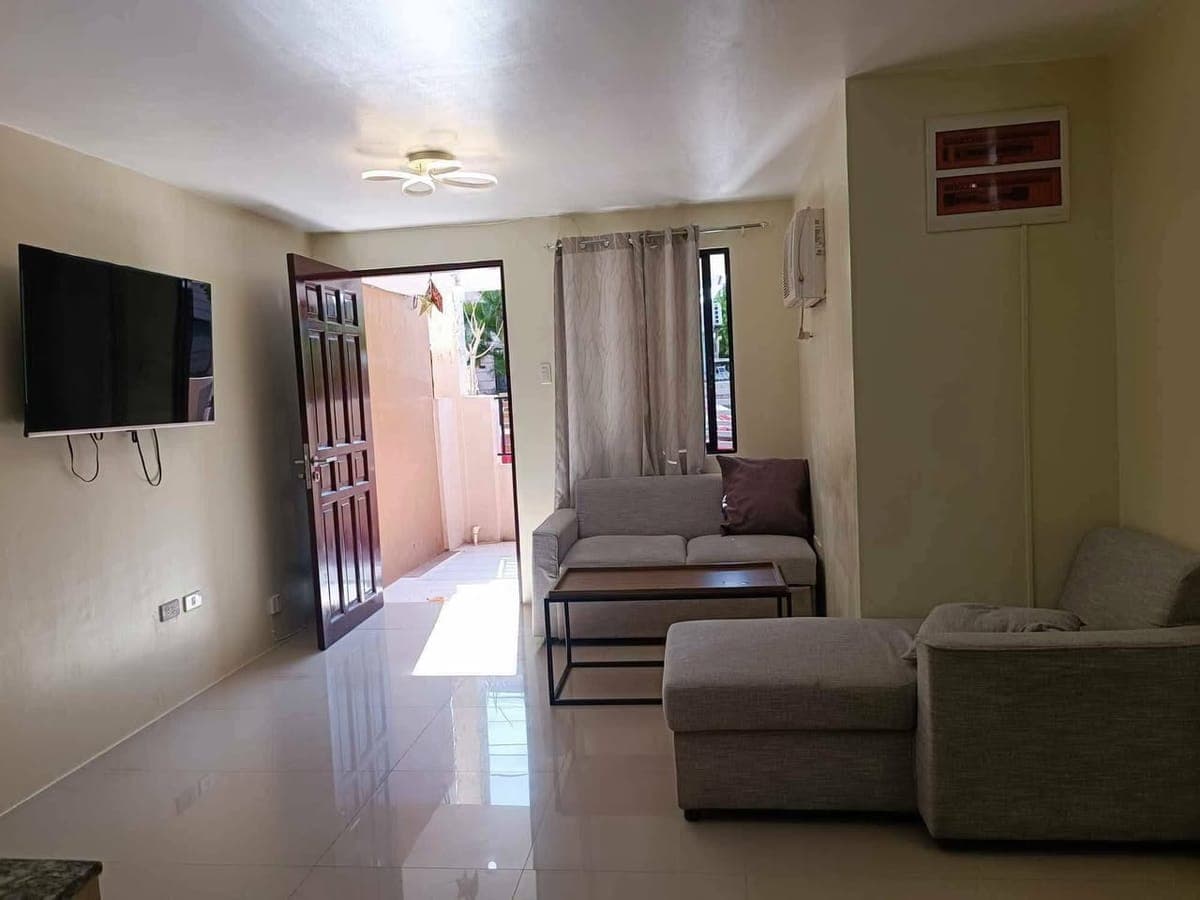For Rent or Assume (next owner must reloan the balance).. - photo 4