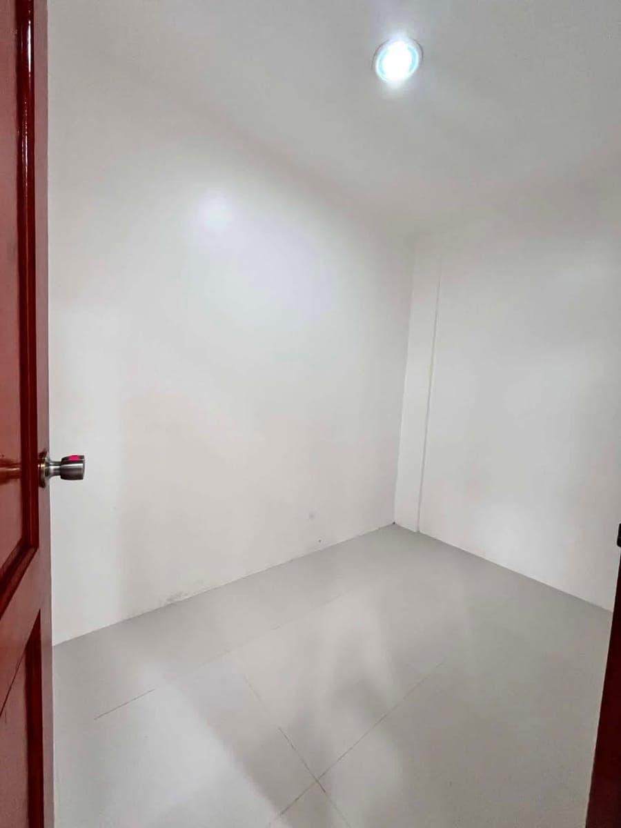 🏡 FOR RENT | Spacious 4-Bedroom Two-Storey House in Casuntingan, Mandaue City ✨ with 1 to 2 Car Park - photo 4