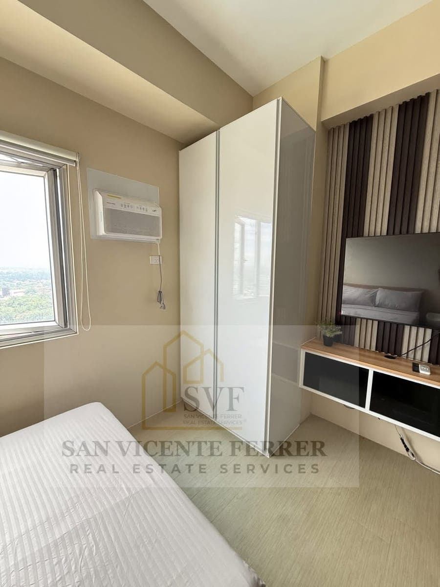 FULLY FURNISHED STUDIO UNIT - photo 2
