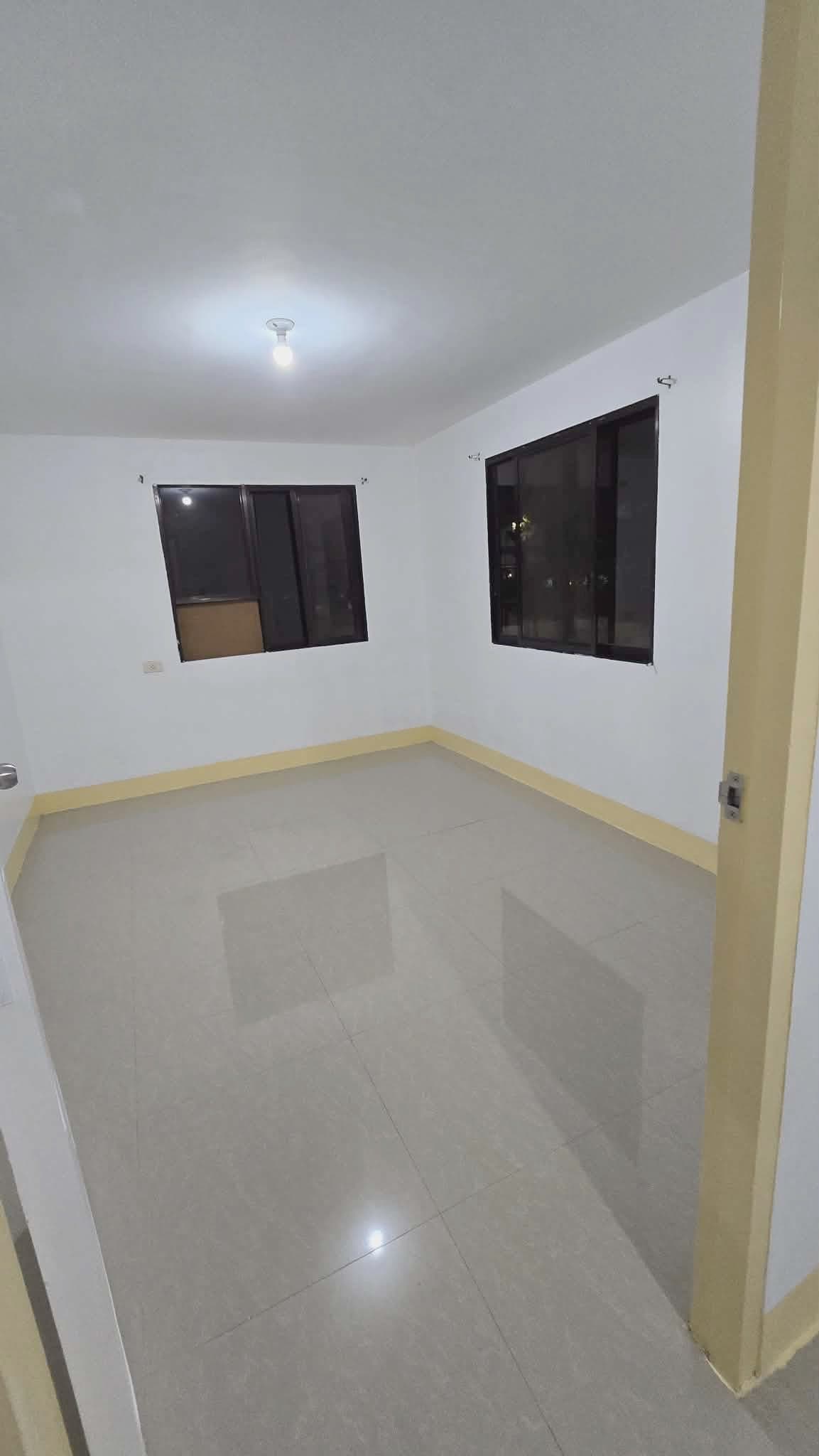 CORNER UNIT FOR RENT 🏡🏡🏡 - photo 6