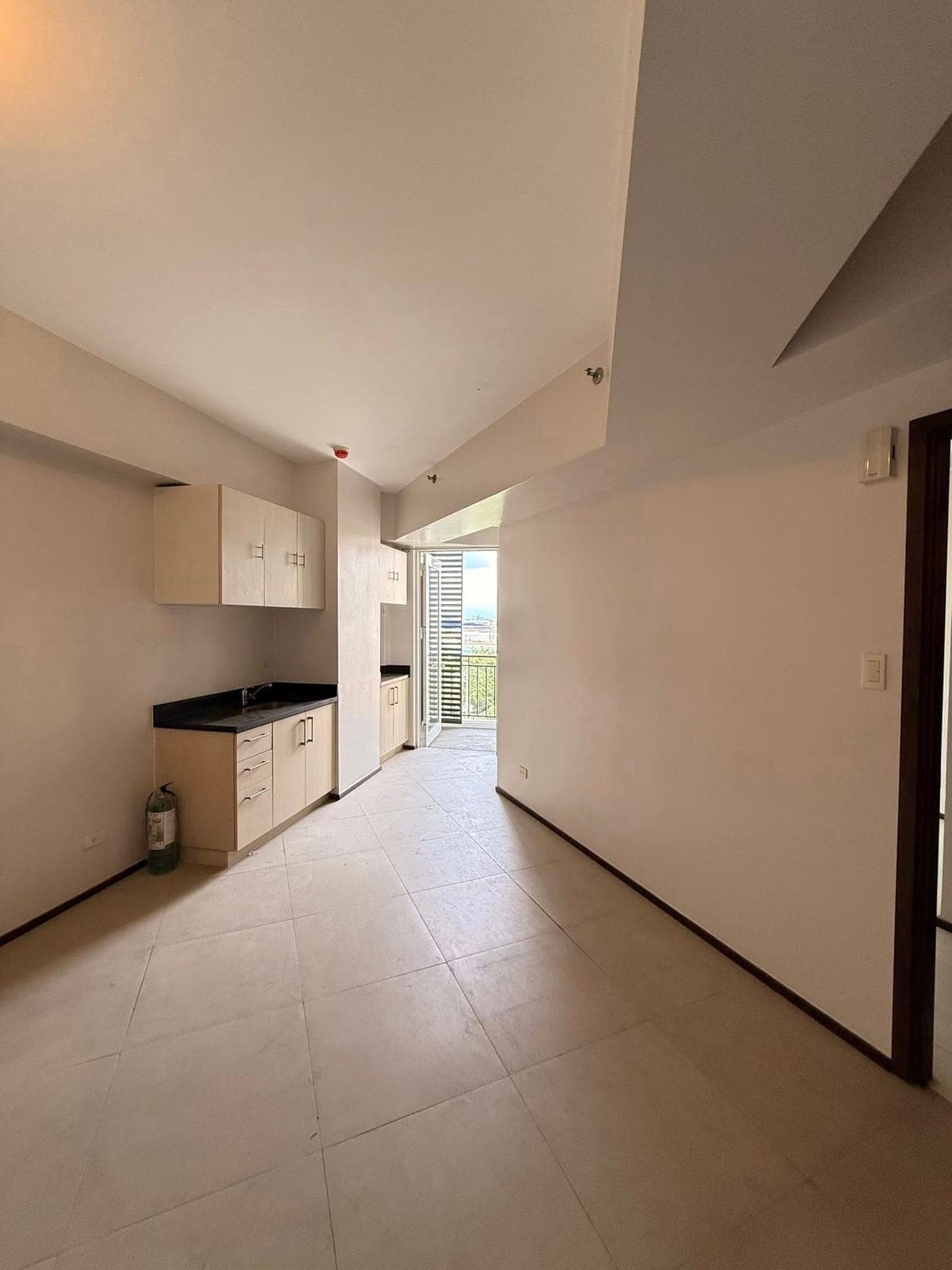 🏷 FOR LEASE - Majorca Residences - photo 4