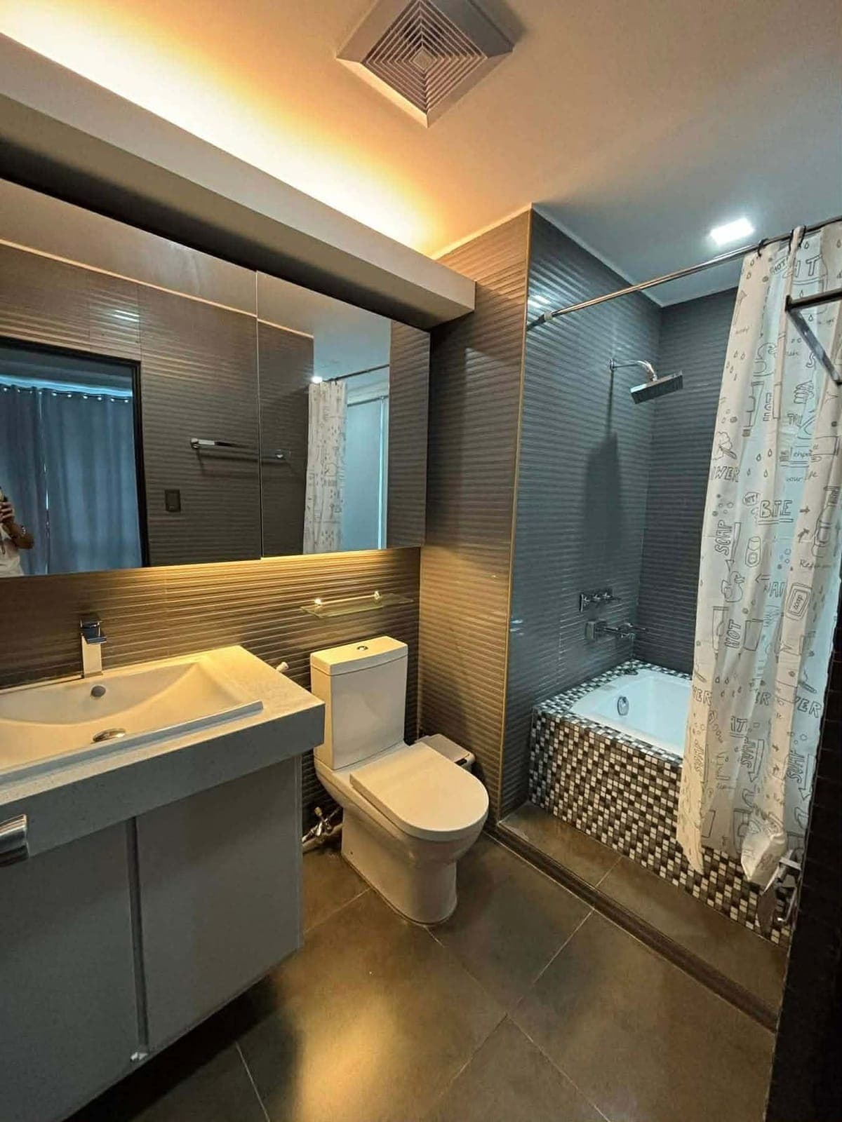 Sapphire Residences - photo 2