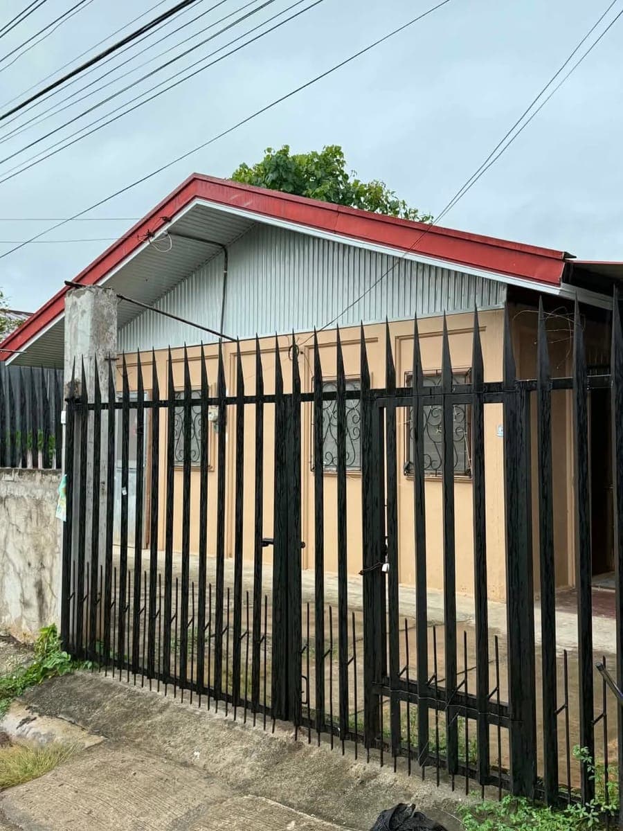HOUSE FOR RENT - photo 1