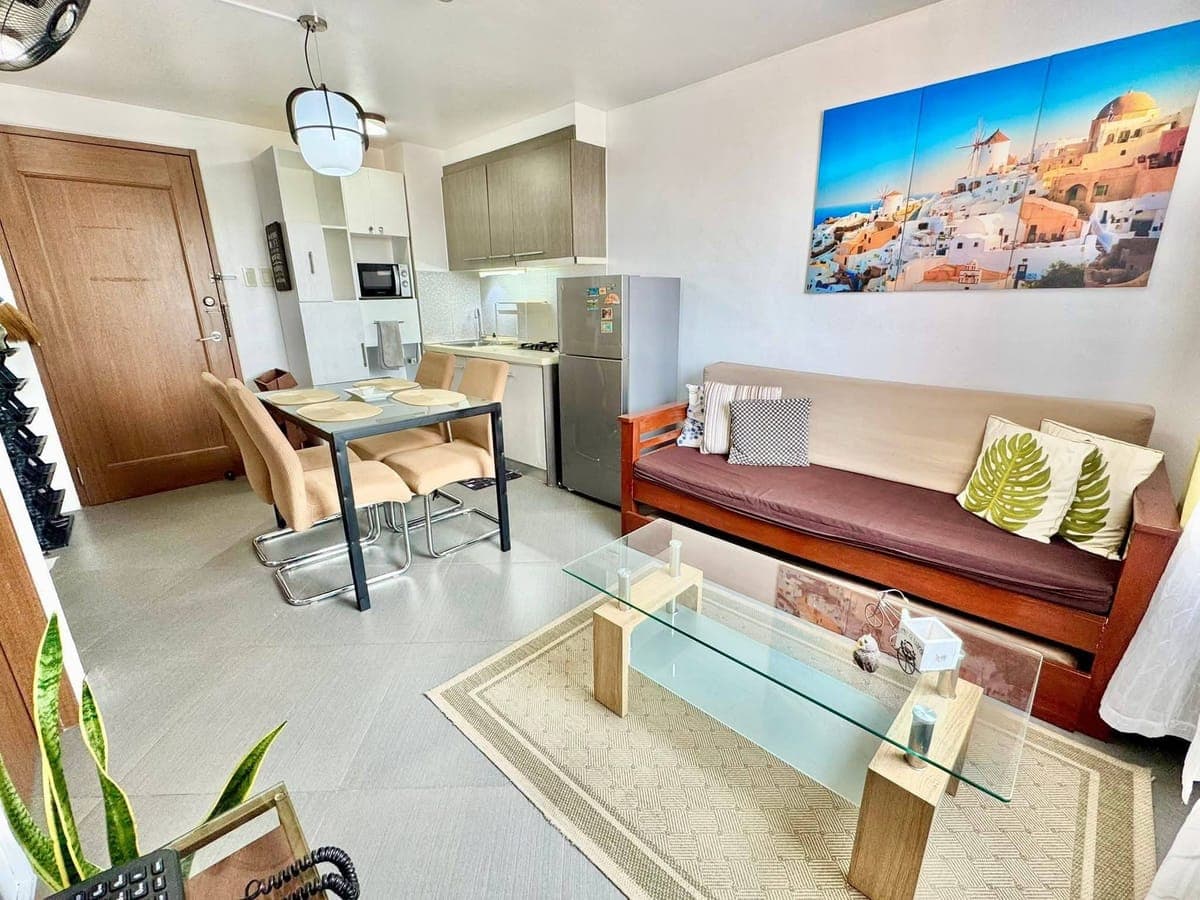 For RENT: 1 bedroom Condo near airport; near LRT2 - photo 1