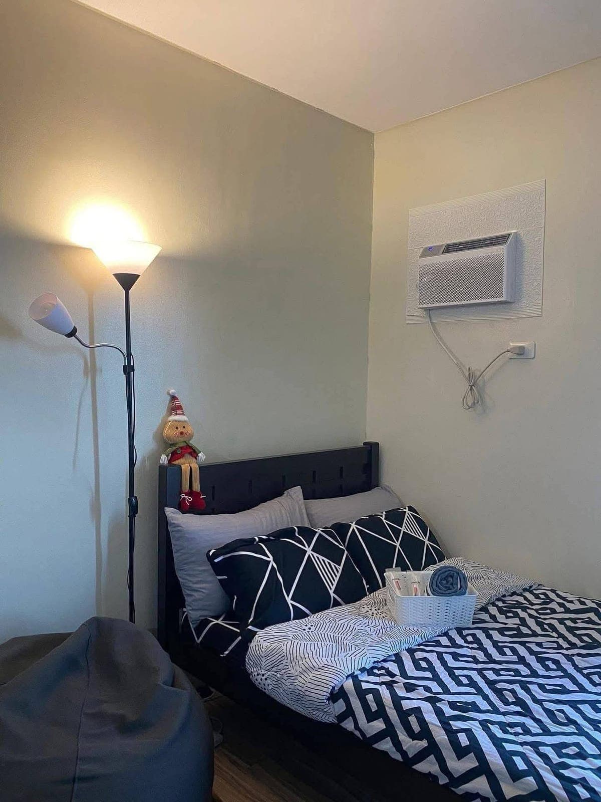 13K/ monthly negotiable (rent included assoc dues) - photo 6