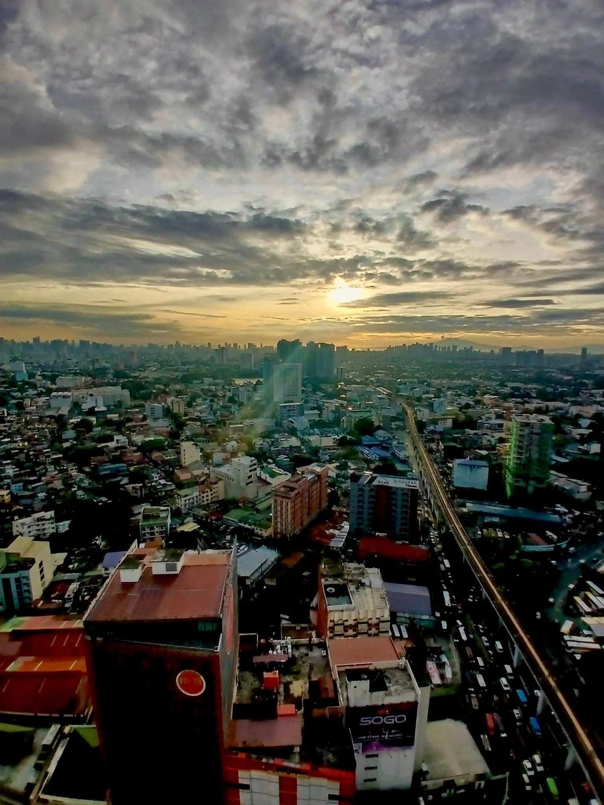 Available now –Spacious 1 Bedroom Corner Unit with Balcony - photo 6