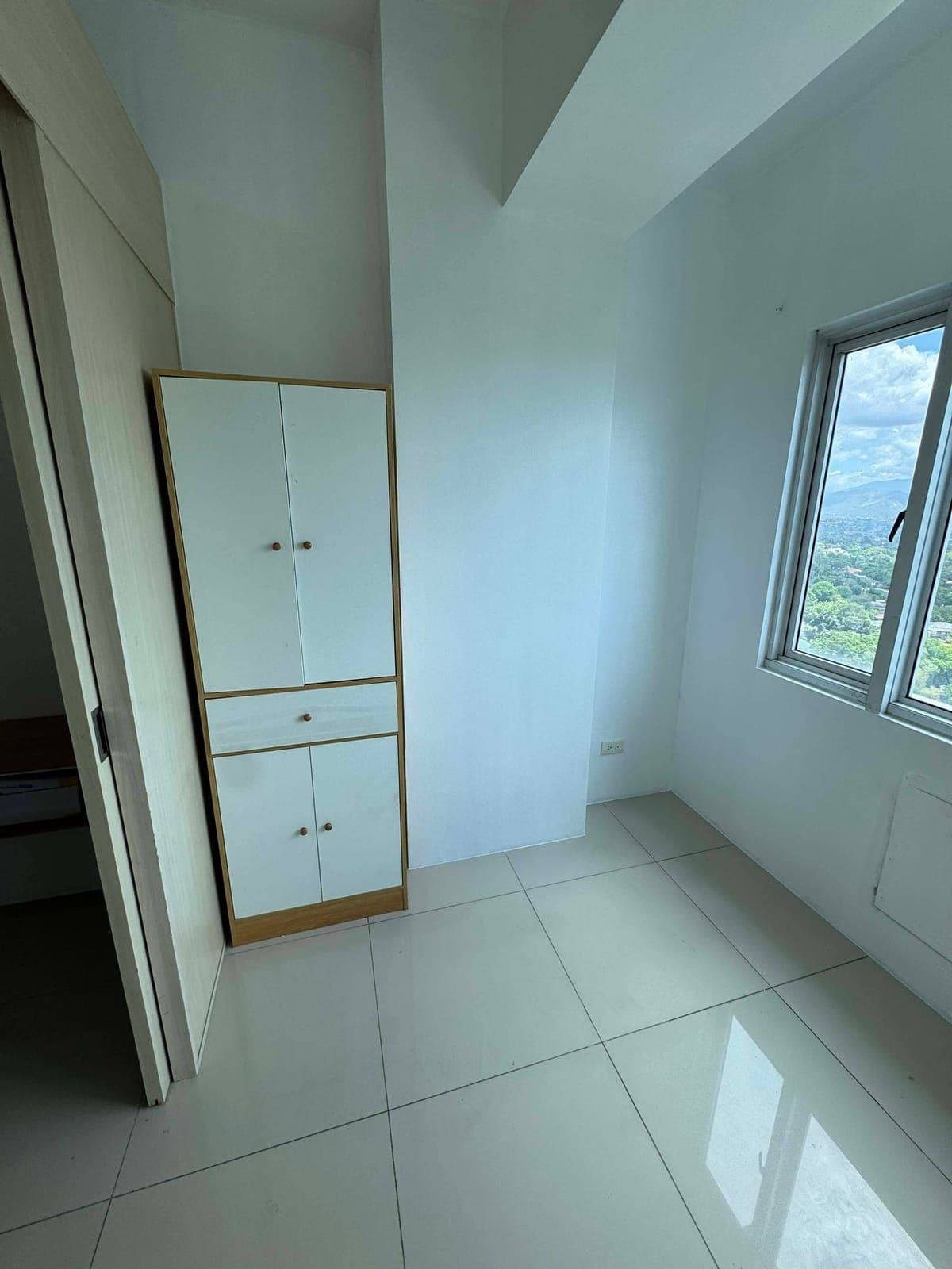 📍 BERKELY 2629– For Lease - photo 2