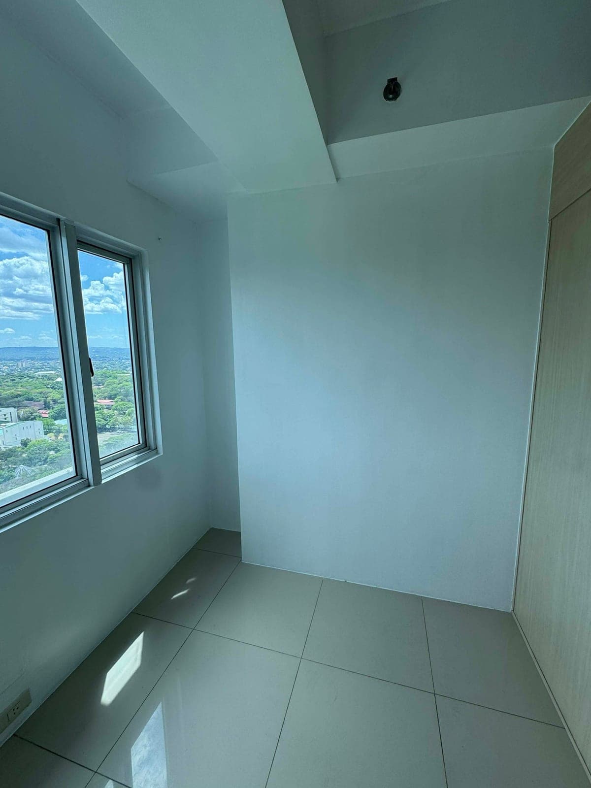 📍 BERKELY 2629– For Lease - photo 3