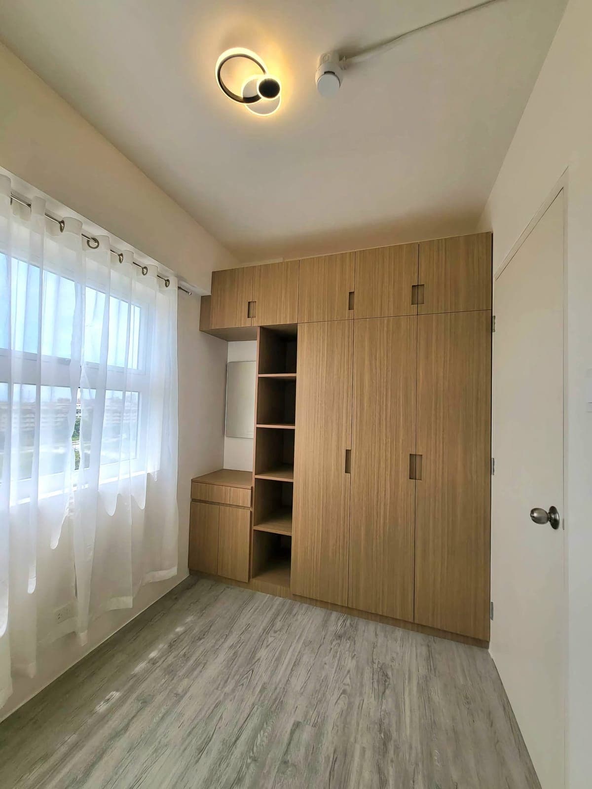 Unit for long term rent available. - photo 1