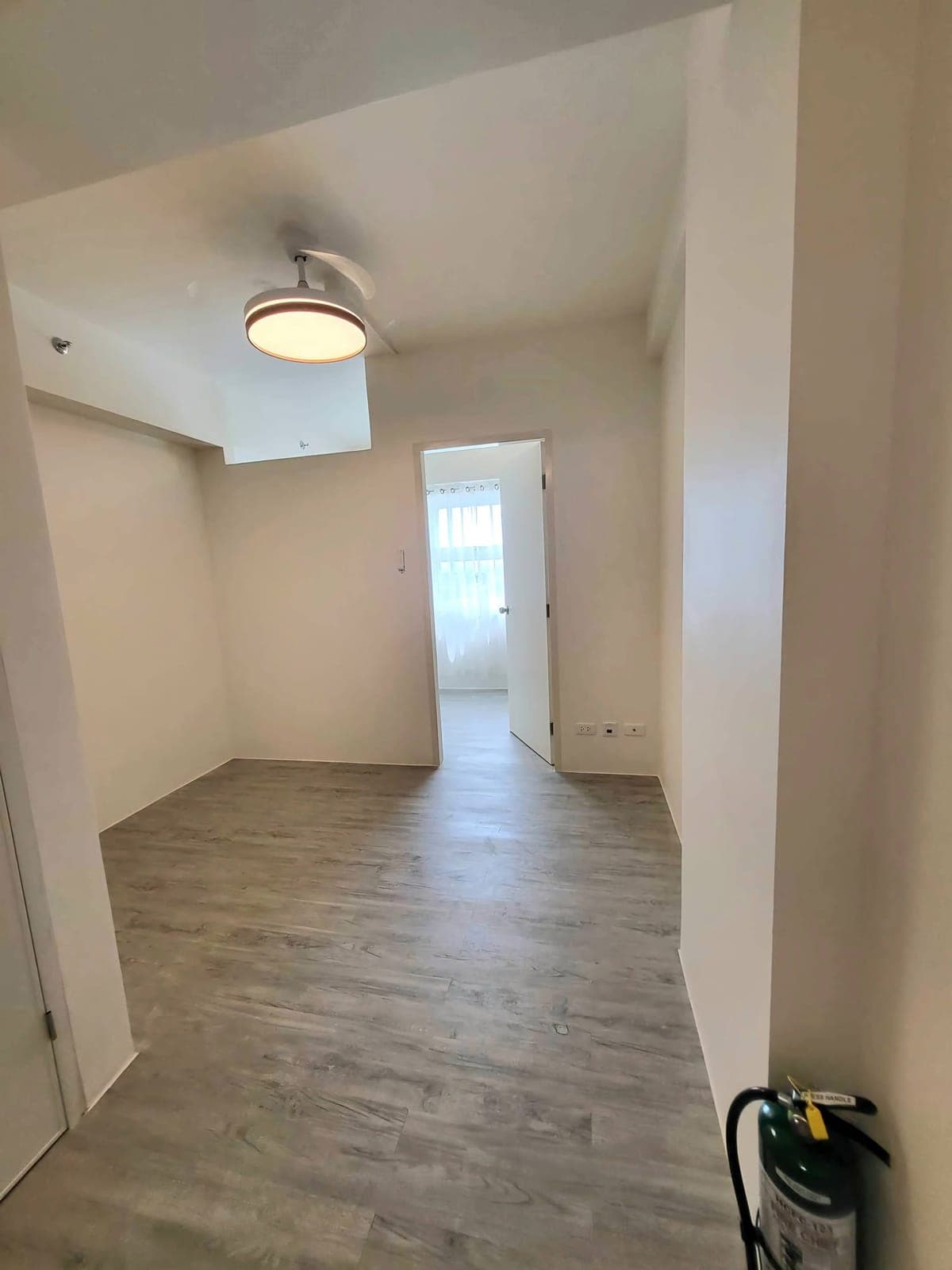 Unit for long term rent available. - photo 4