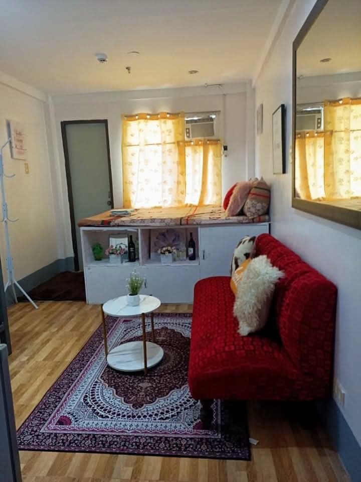 🌟 Affordable studio living with balcony—perfect for city dwellers! - photo 1