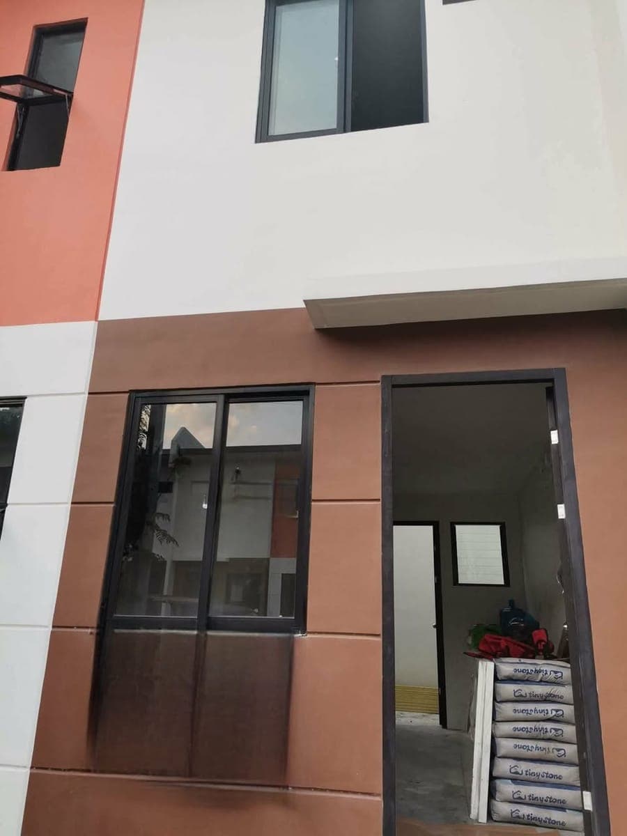 Townhouse for rent - photo 1