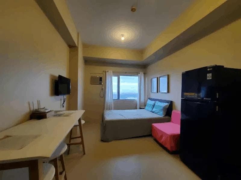 CONDO FOR RENT (OPEN FOR SUBLEASE) - photo 2