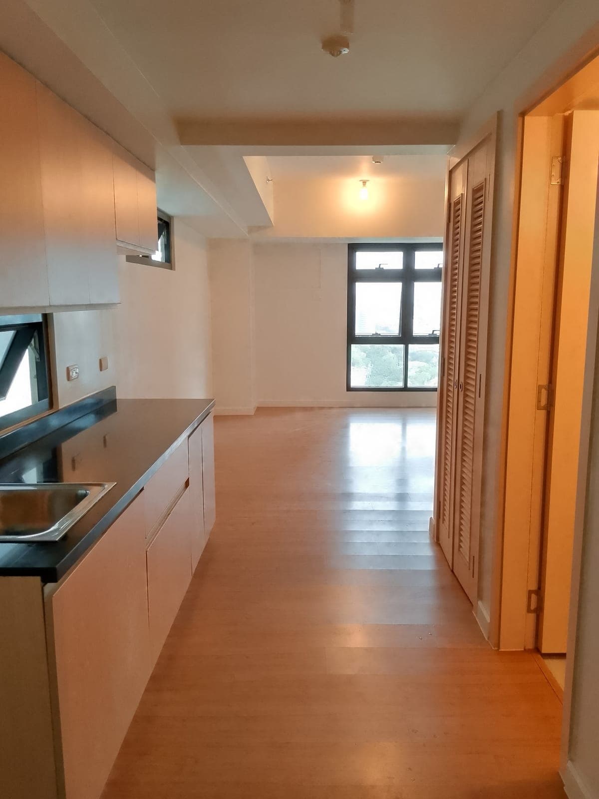 🏷 FOR LEASE - High Park Tower 1 - photo 2