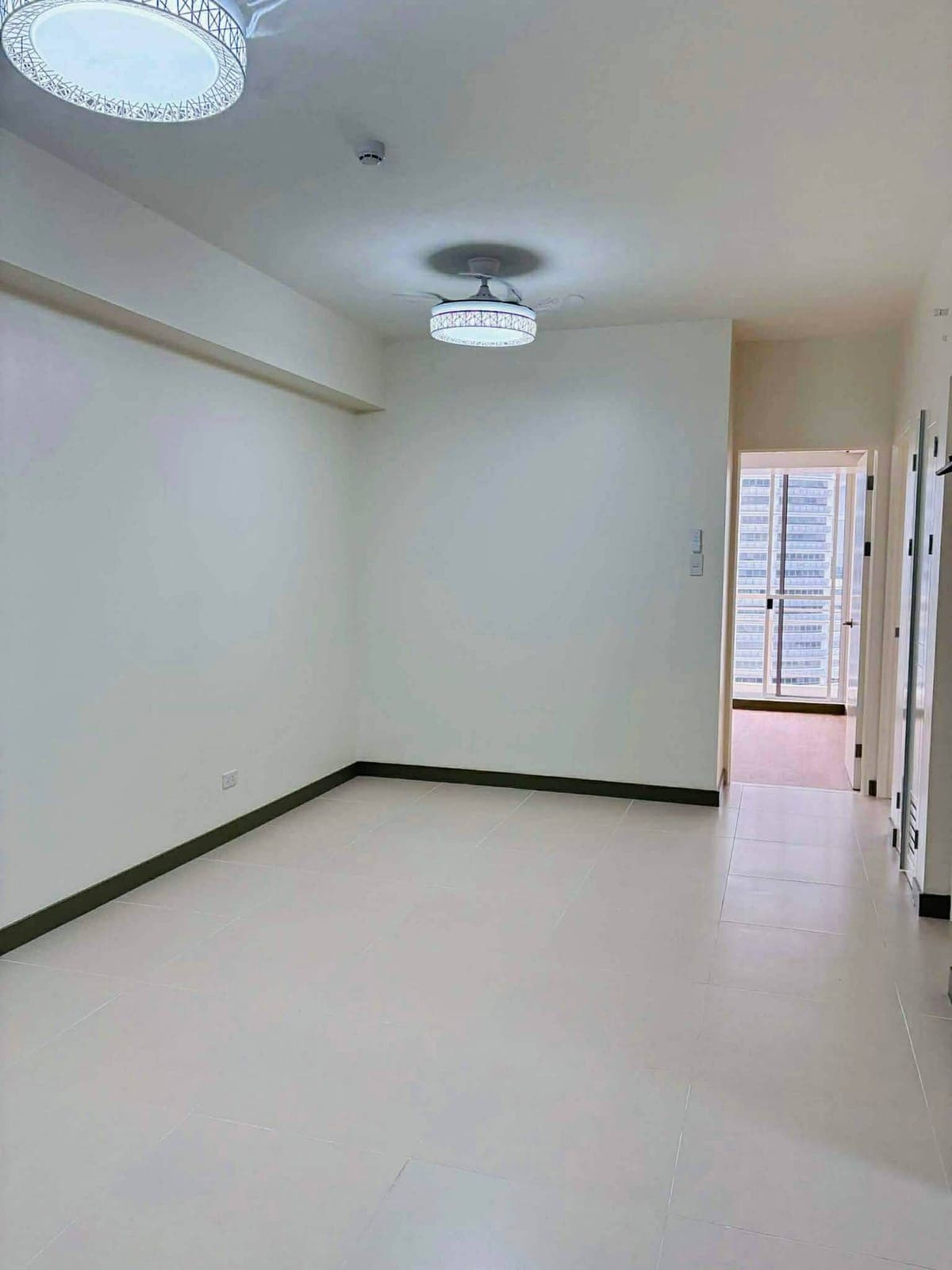 CREStMON  QUEZON AVE.panay NEAR  ABS CBN .... - photo 4