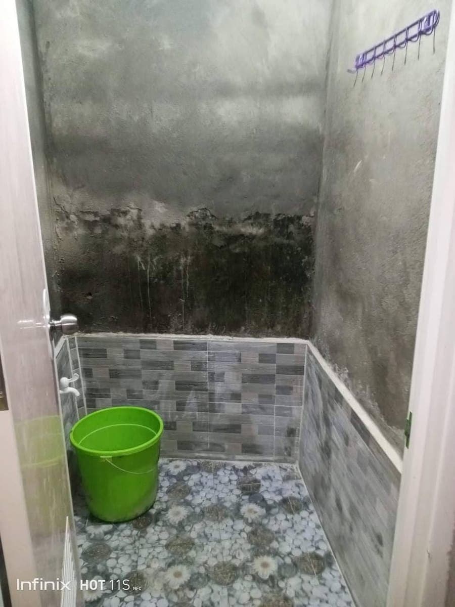 * ROOM FOR RENT * - photo 1