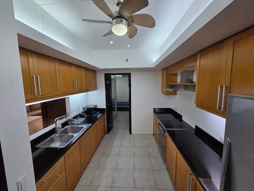 Two Bedrooms (2br) for lease/rent in One serendra high street BGC - photo 3
