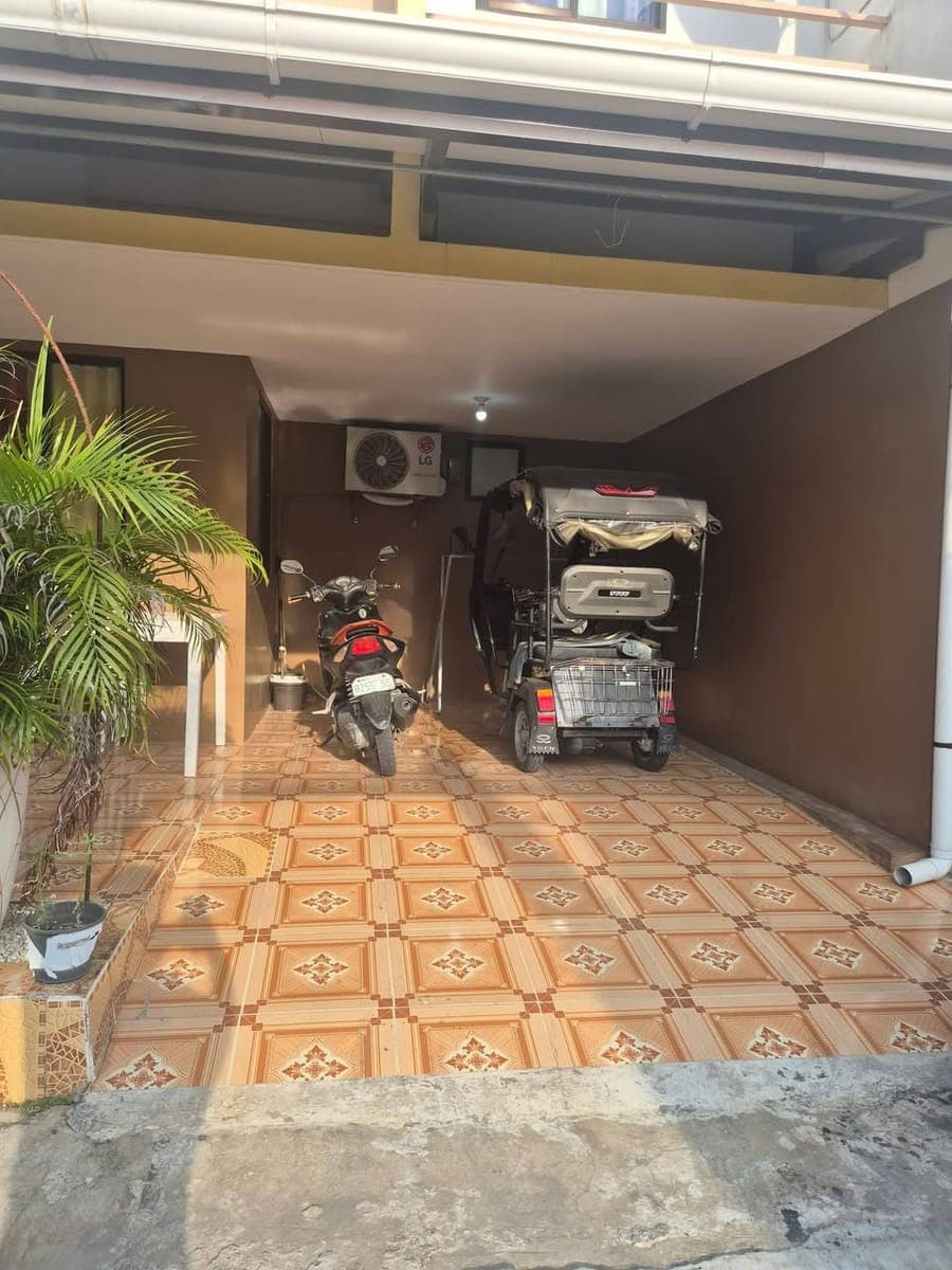 For Rent House and Lot - photo 2