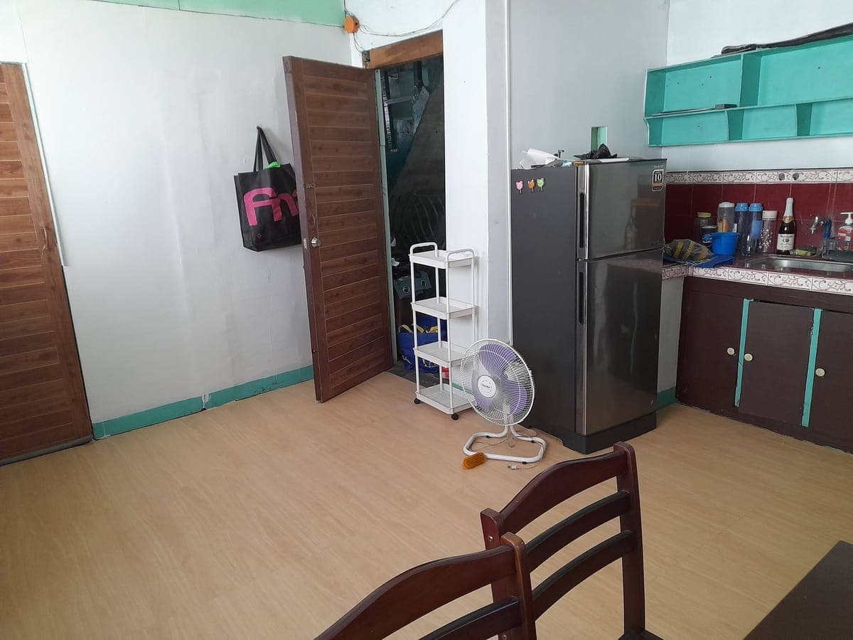 2nd floor for rent with bedroom and living room - TAGUIG (WEST REMBO) FORMERLY PART OF MAKATI - photo 2