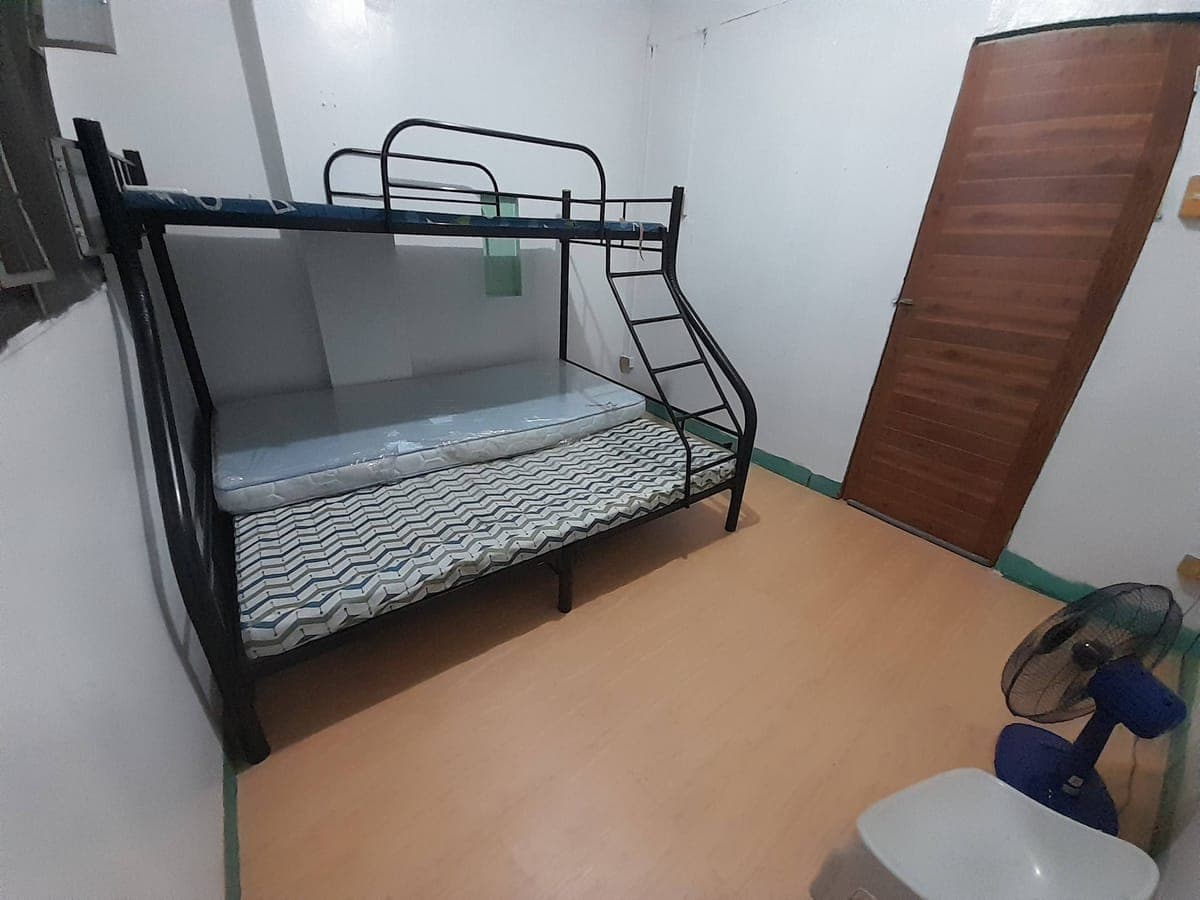 2nd floor for rent with bedroom and living room - TAGUIG (WEST REMBO) FORMERLY PART OF MAKATI - photo 12
