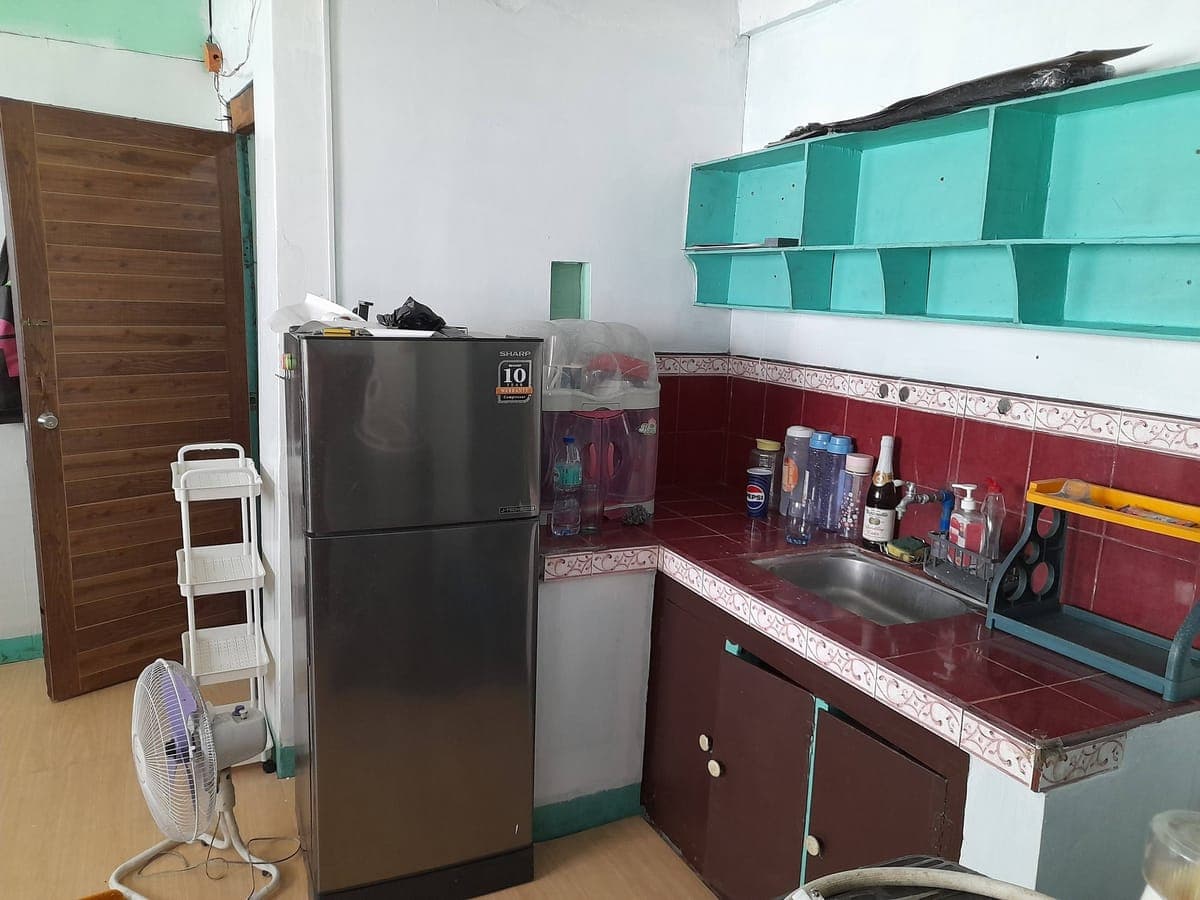 2nd floor for rent with bedroom and living room - TAGUIG (WEST REMBO) FORMERLY PART OF MAKATI - photo 5