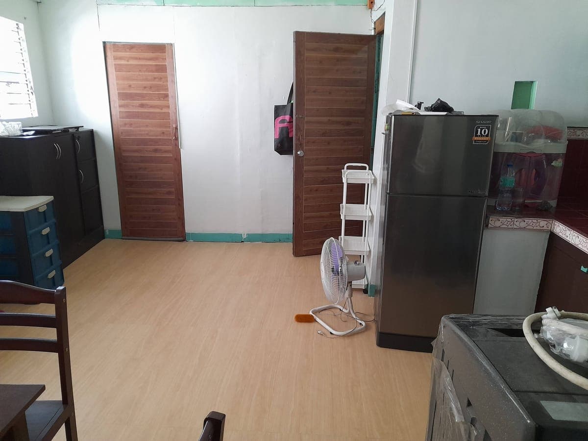 2nd floor for rent with bedroom and living room - TAGUIG (WEST REMBO) FORMERLY PART OF MAKATI - photo 6