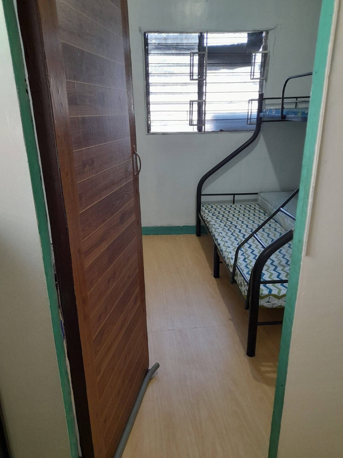 2nd floor for rent with bedroom and living room - TAGUIG (WEST REMBO) FORMERLY PART OF MAKATI - photo 10