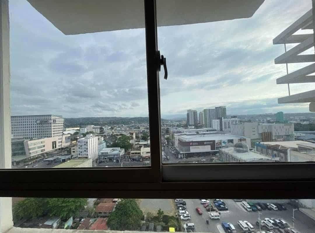Studio Type Condo Unit for Rent! - photo 4