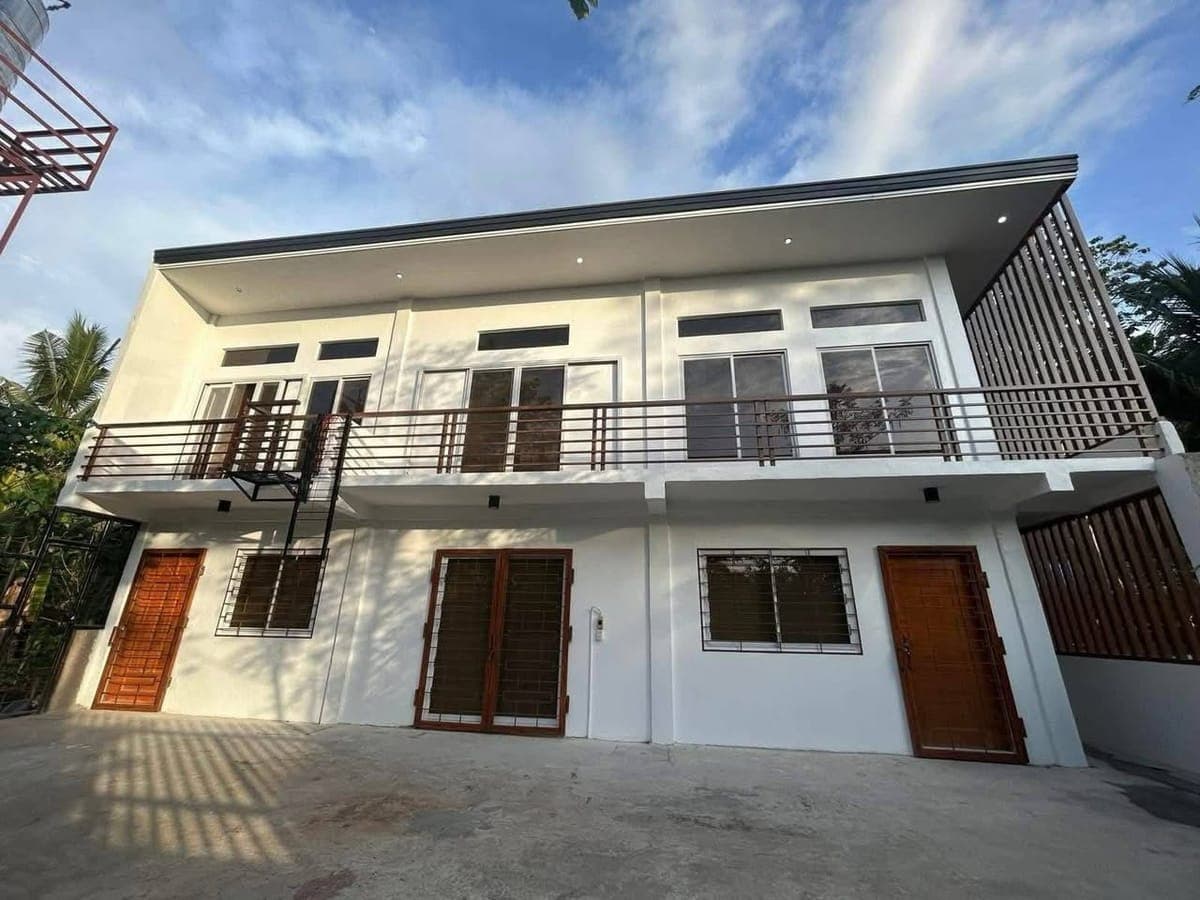 2 STOREY HOUSE FOR RENT - photo 1