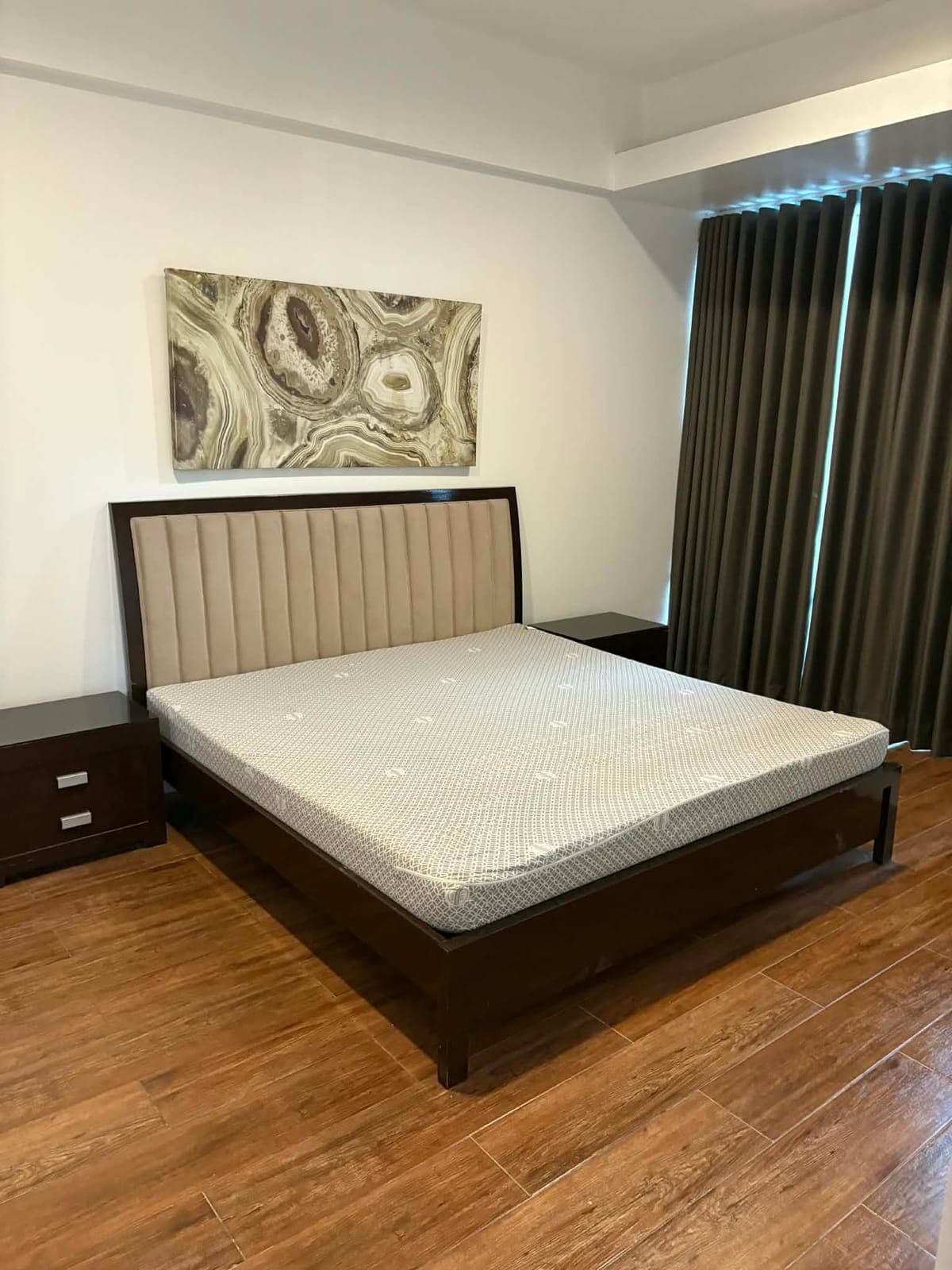 FOR LEASE: - photo 1