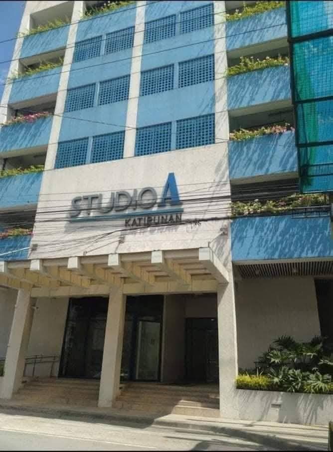 STUDIO A KATIPUNAN semi furnished For Rent - photo 7