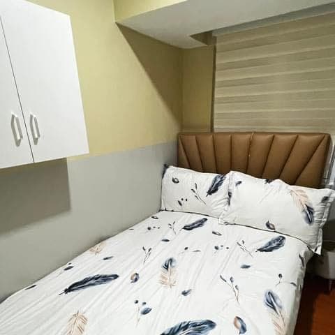2-bedroom condo for rent in Fort Victoria Tower C, BGC, fully furnished with 2 beds and mattresses,... - photo 1