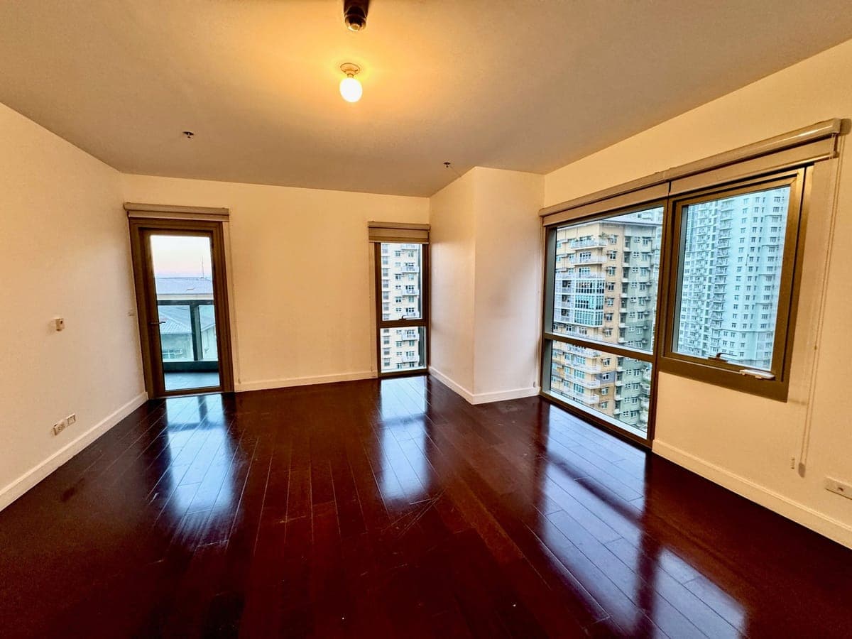 EAST GALLERY PLACE: - photo 2