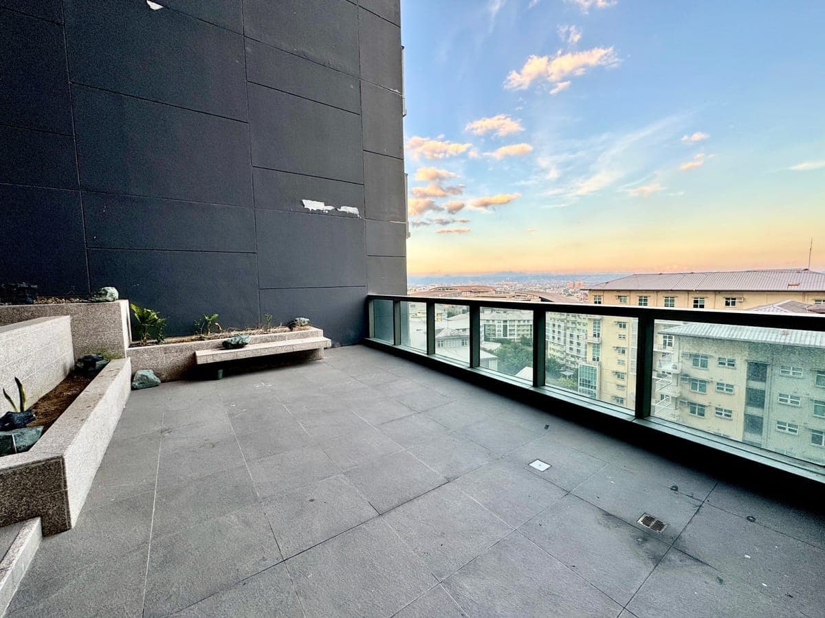 EAST GALLERY PLACE: - photo 14