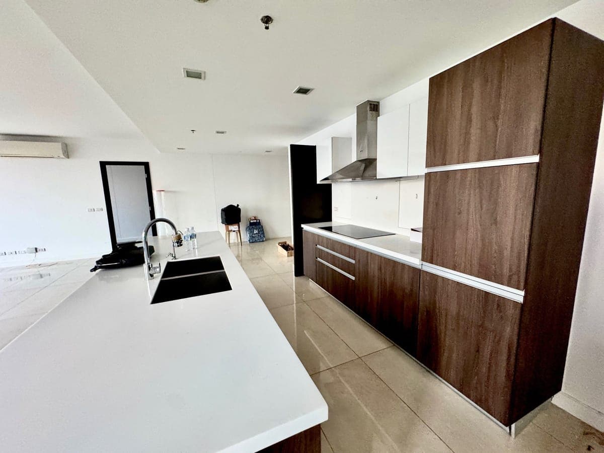 EAST GALLERY PLACE: - photo 16