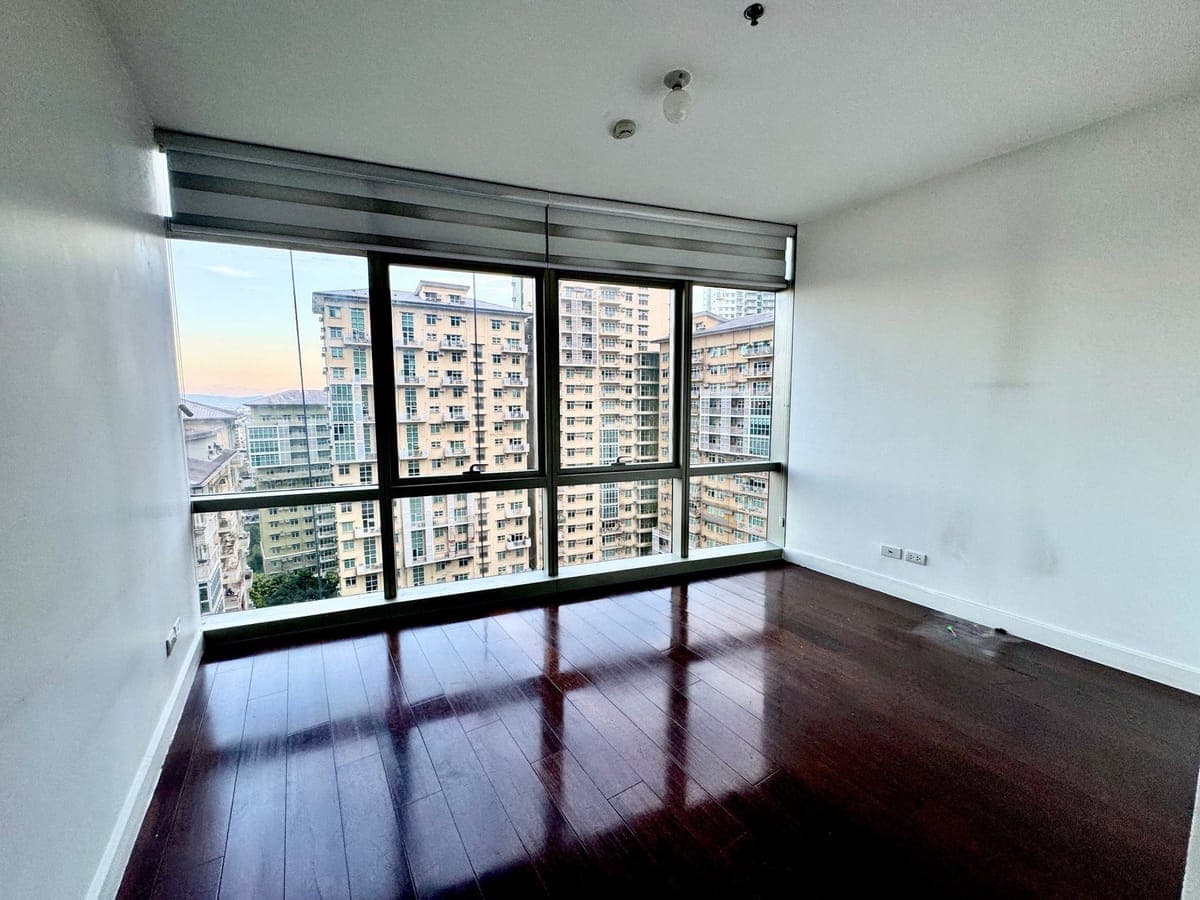 EAST GALLERY PLACE: - photo 3